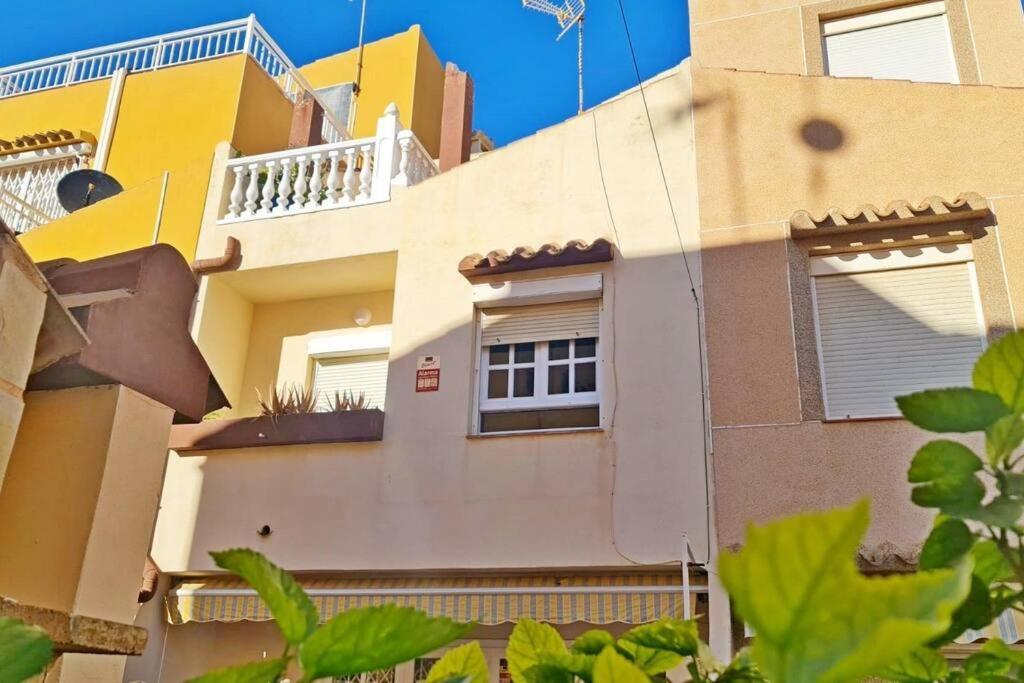 شقة Mar Azul Adosado, Patio Y Solarium تورّيفيِخا المظهر الخارجي الصورة